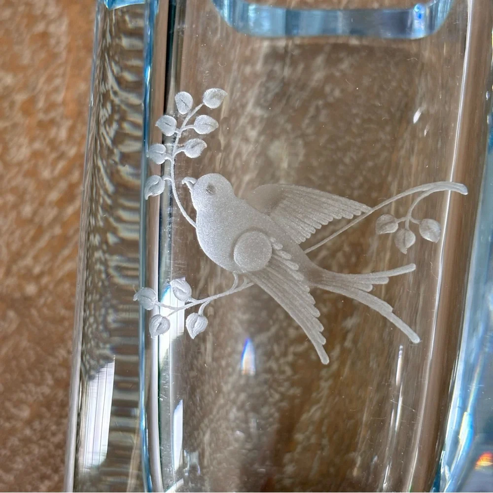 Vintage Art Glass Decor Vase Strombergshyttan Sweded with Etched Bird & Leaves